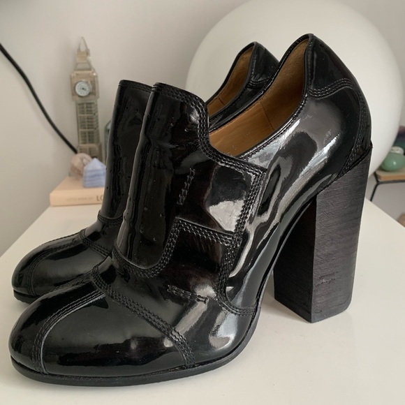 DRIES VAN NOTEN Patent Velcro Strap Pumps - Picture 4 of 13